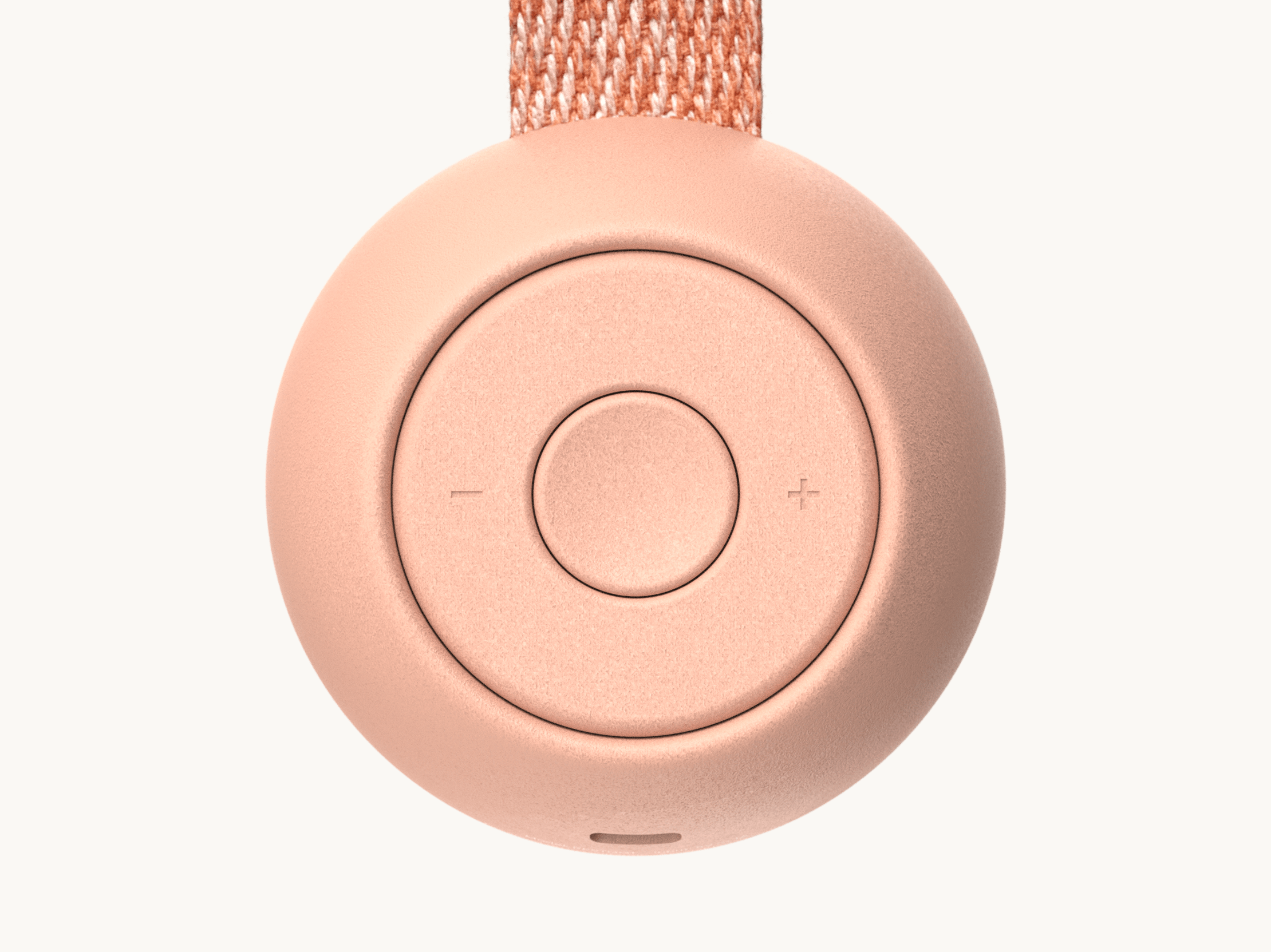 Closeup of back buttons on Hatch Go peach colorway