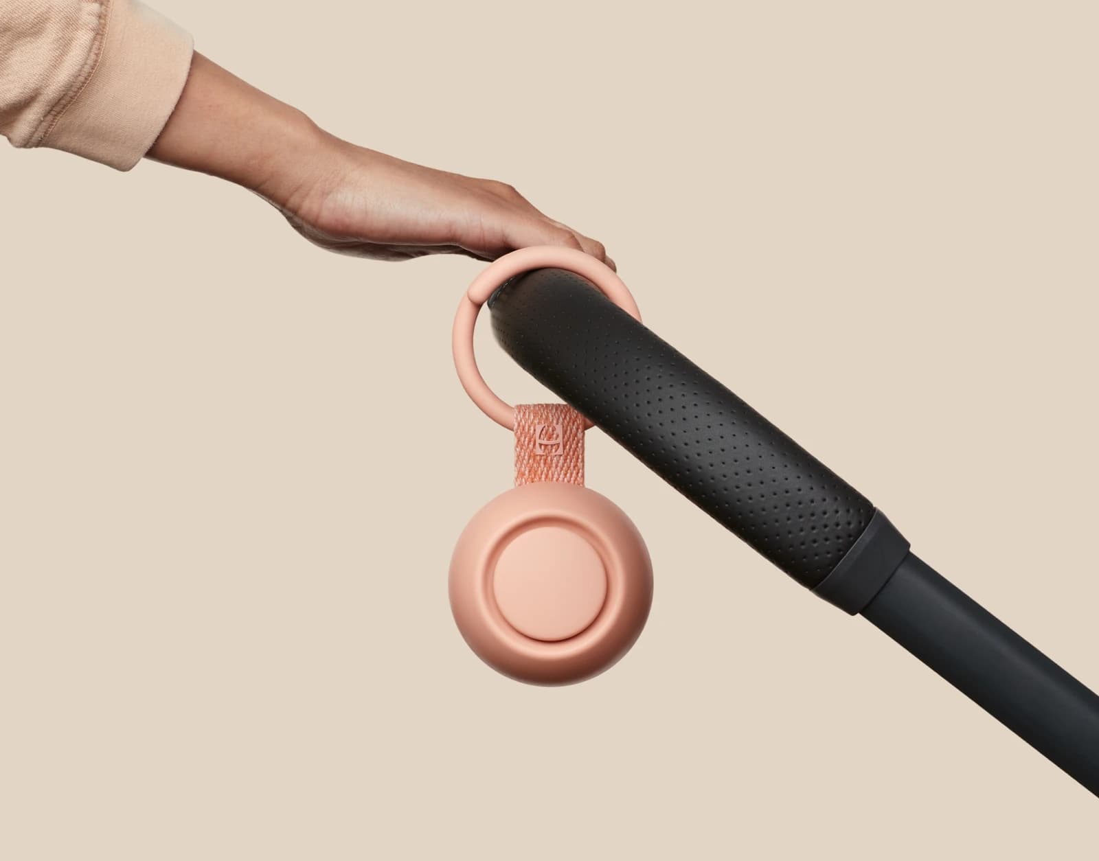 Hatch Go Peach clipped on a stroller